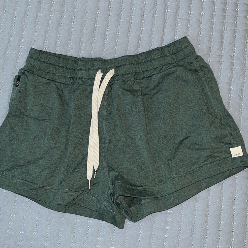 Vuori Halo Lounge Performance Short